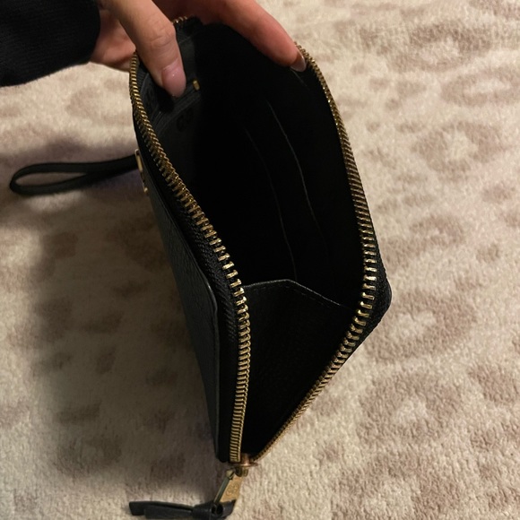 Used Tory Burch wristlet. - Picture 6 of 8